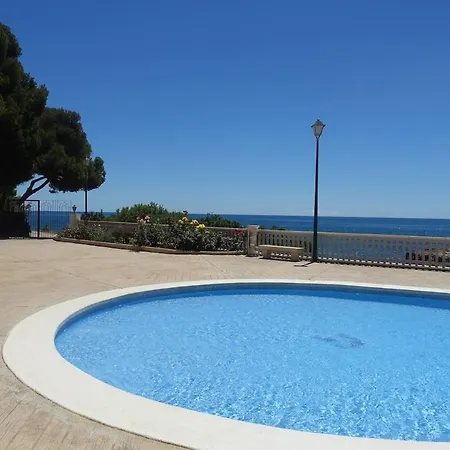 아파트 Beachfront, Pool, Air Conditioning, 3 Bedrooms, Sea View