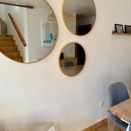 아파트 Beachfront, Pool, Air Conditioning, 3 Bedrooms, Sea View *